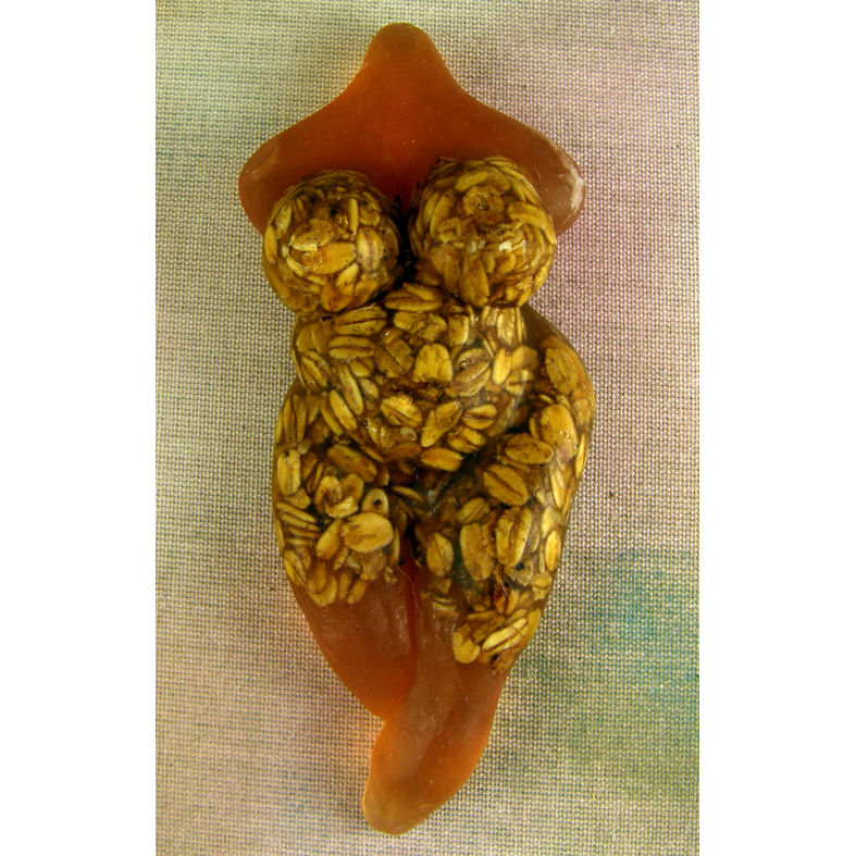 baroque oatmeal dress soap1 Baroque Beauty your way to beautiful skin